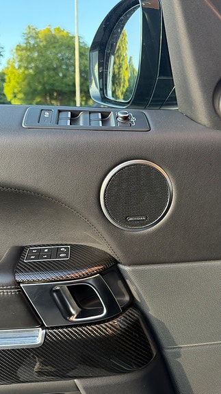 Land Rover Range Rover Sport 23 of 30