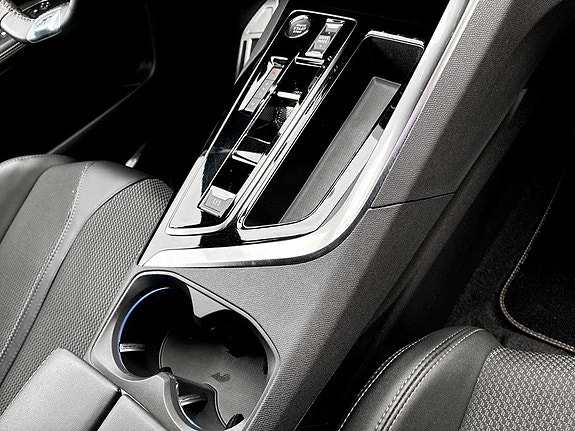 Peugeot 5008 10 of 15