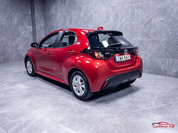 Toyota Yaris 5 of 25
