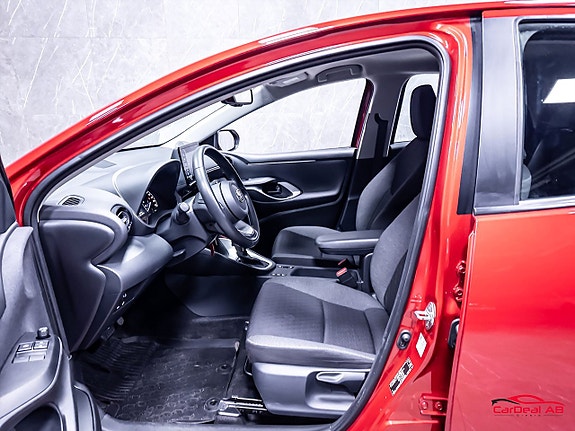 Toyota Yaris 10 of 25