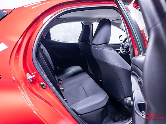 Toyota Yaris 16 of 25