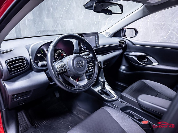 Toyota Yaris 11 of 25