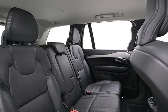 Volvo XC90 21 of 27