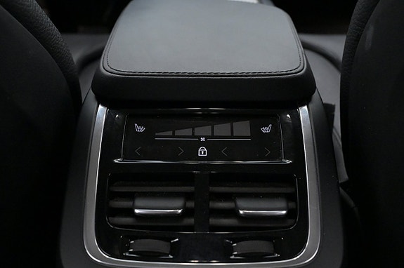 Volvo XC90 22 of 27
