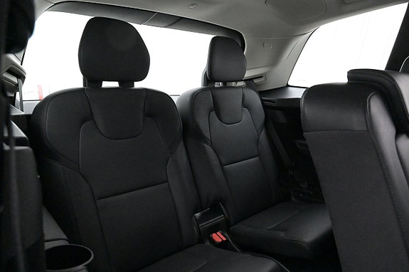 Volvo XC90 23 of 27