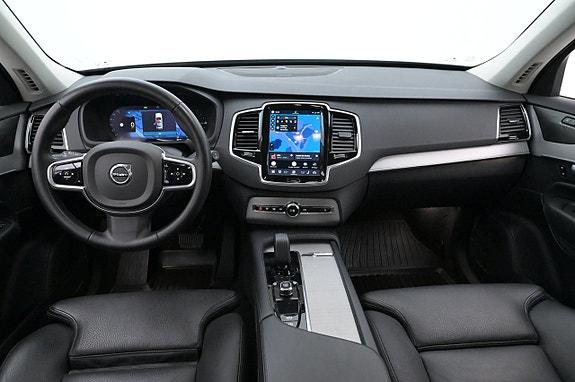 Volvo XC90 6 of 27