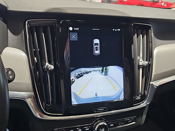 Volvo V90 Cross Country 12 of 14