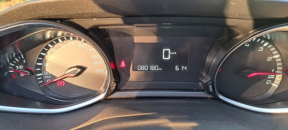 Peugeot 308 SW 4 of 7