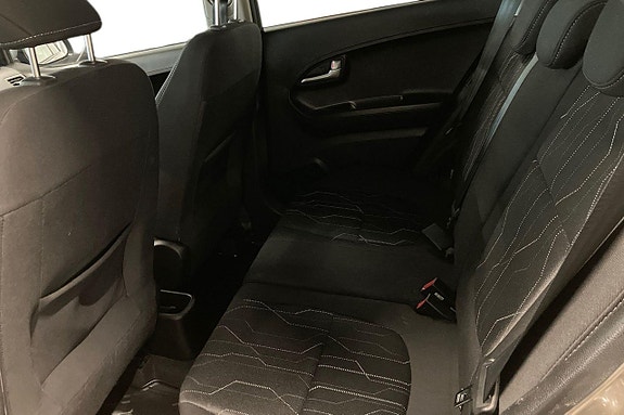 Kia Picanto 14 of 25