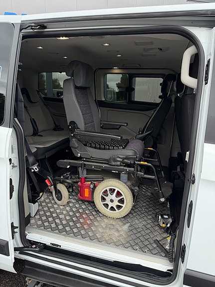 Ford Custom Tourneo 16 of 30