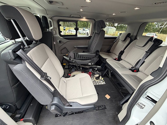 Ford Custom Tourneo 19 of 30