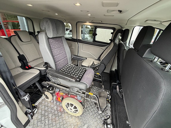 Ford Custom Tourneo 17 of 30