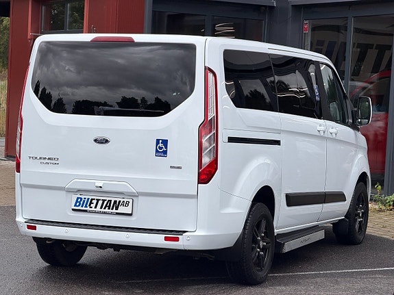 Ford Custom Tourneo 10 of 30