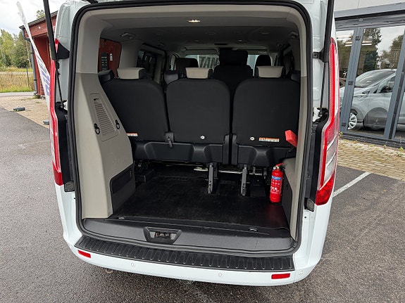 Ford Custom Tourneo 13 of 30
