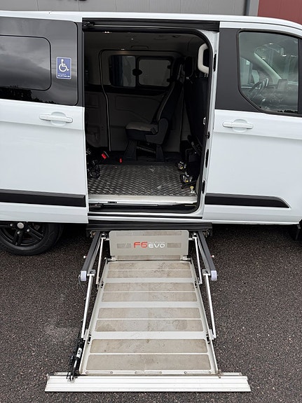 Ford Custom Tourneo 4 of 30