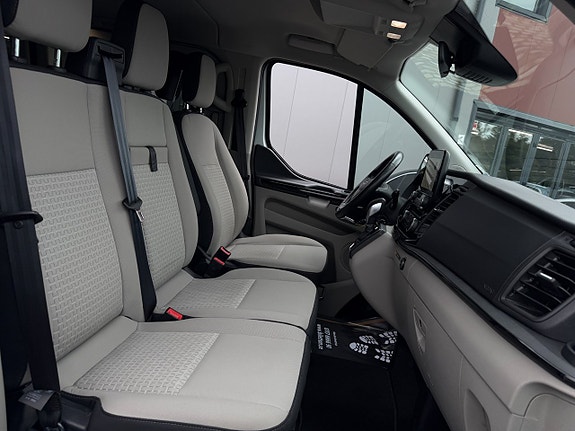 Ford Custom Tourneo 24 of 30