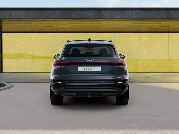 Audi Q6 e-tron 6 of 11