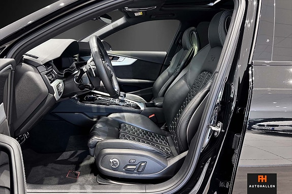 Audi RS4 10 of 26