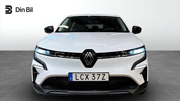Renault Megane E-Tech 4 of 18