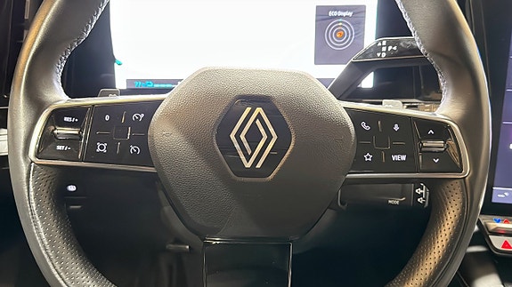 Renault Megane E-Tech 15 of 18