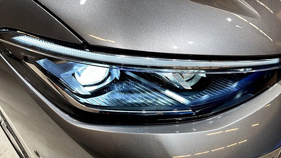Volkswagen Passat 17 of 23