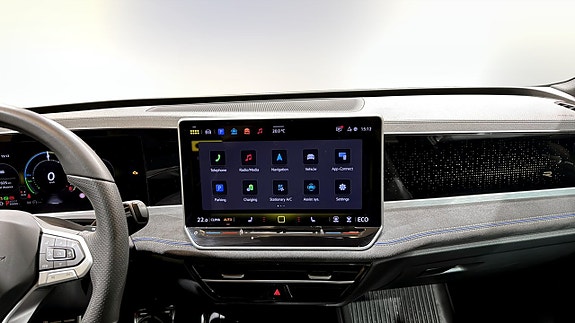 Volkswagen Passat 10 of 23