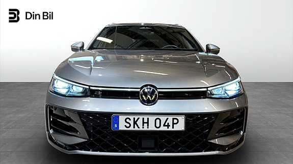 Volkswagen Passat 4 of 23