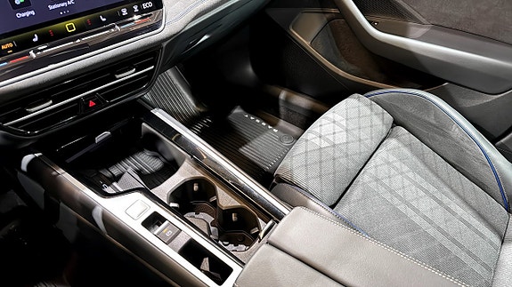 Volkswagen Passat 19 of 23