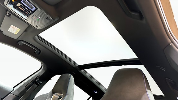 Volkswagen Passat 9 of 23