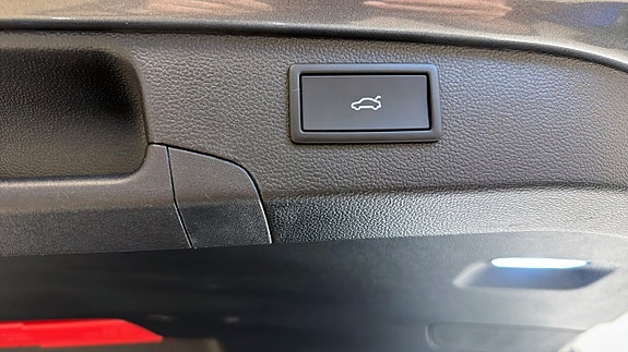 Volkswagen Passat 15 of 23