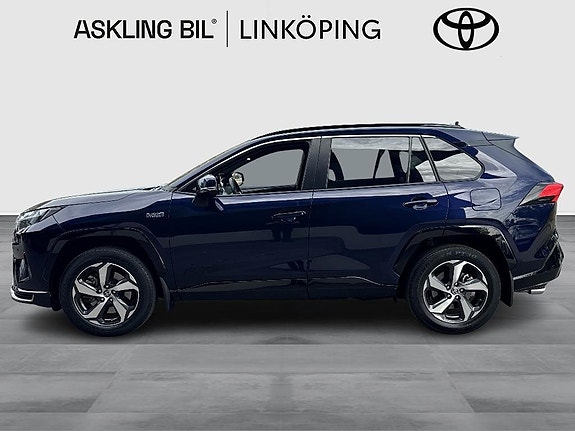 Toyota RAV4 4 of 17