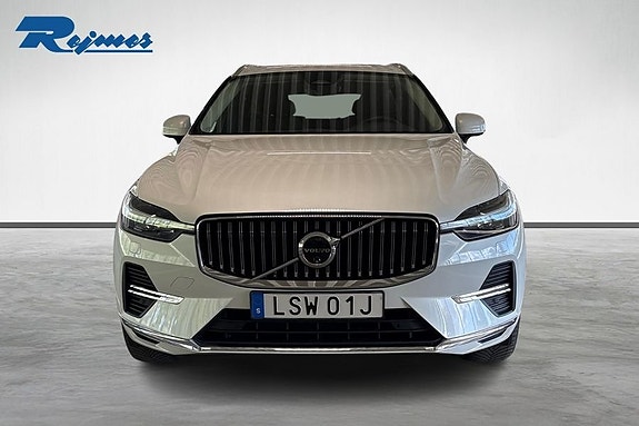 Volvo XC60 3 of 17