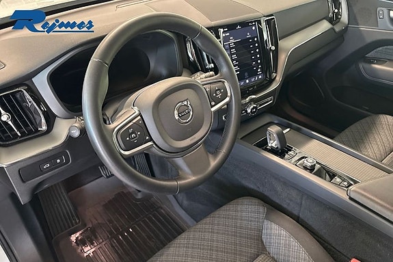Volvo XC60 4 of 17