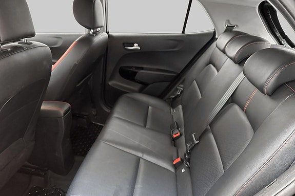 Kia Picanto 9 of 19