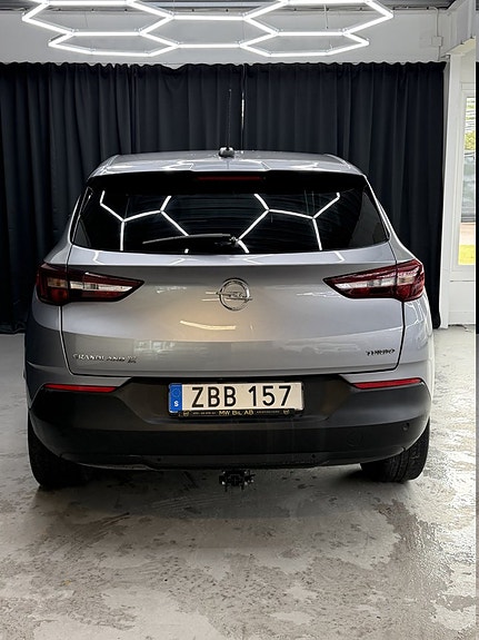 Opel Grandland X 10 of 14
