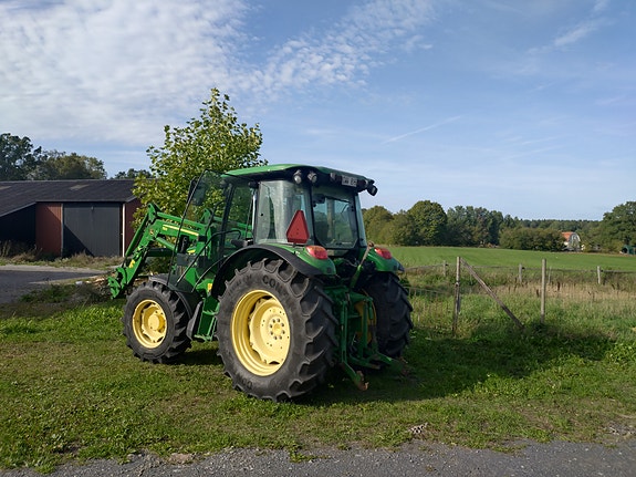 John Deere 5090M 4 of 4