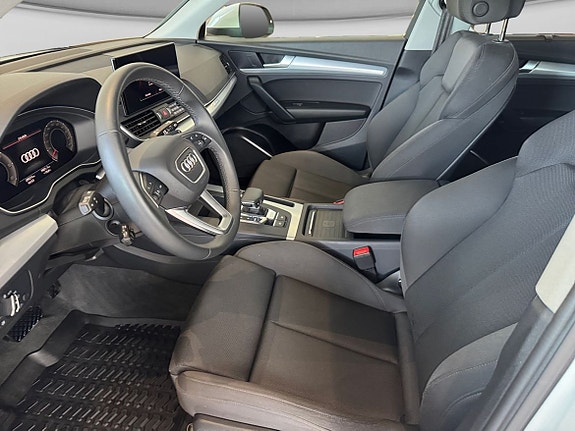 Audi Q5 9 of 14
