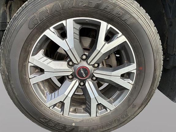 Isuzu D-max 15 of 15