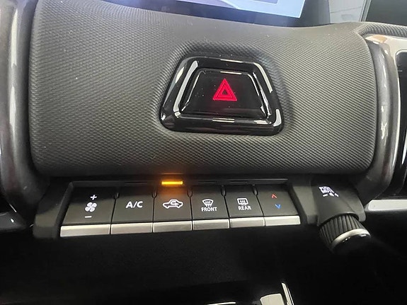 Suzuki eVitara 13 of 16