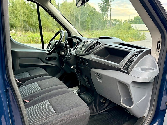 Ford Transit 21 of 26