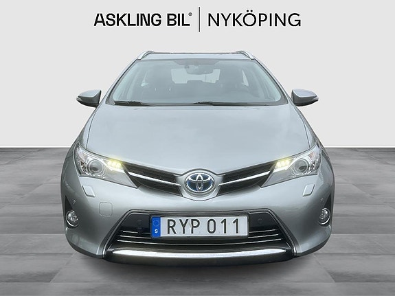 Toyota Auris 5 of 11