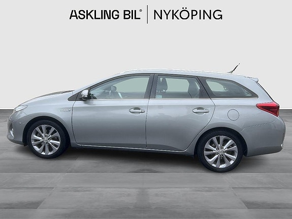 Toyota Auris 3 of 11