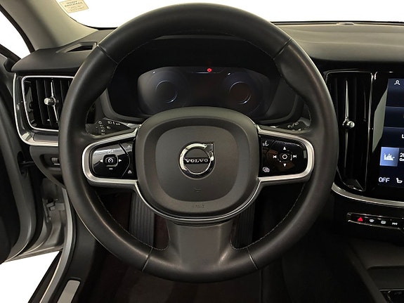 Volvo V60 Cross Country 11 of 15