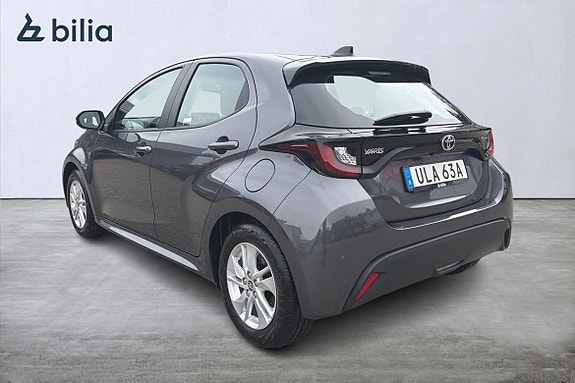 Toyota Yaris 2 of 21