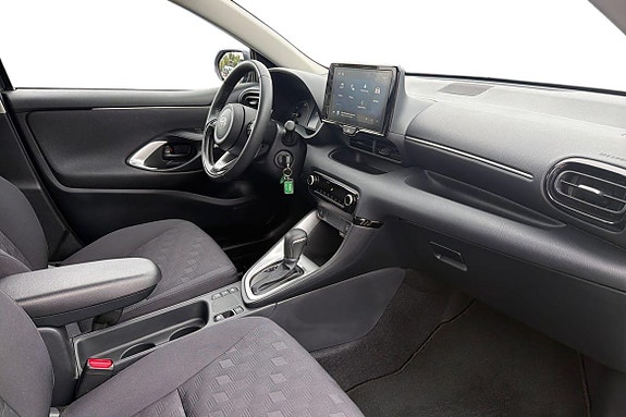 Toyota Yaris 7 of 21