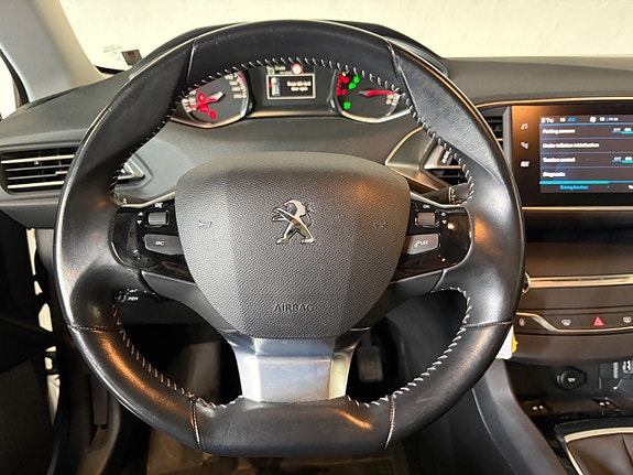 Peugeot 308 16 of 21