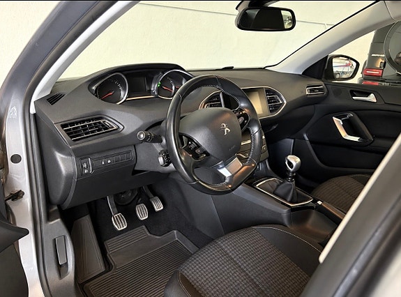 Peugeot 308 6 of 21