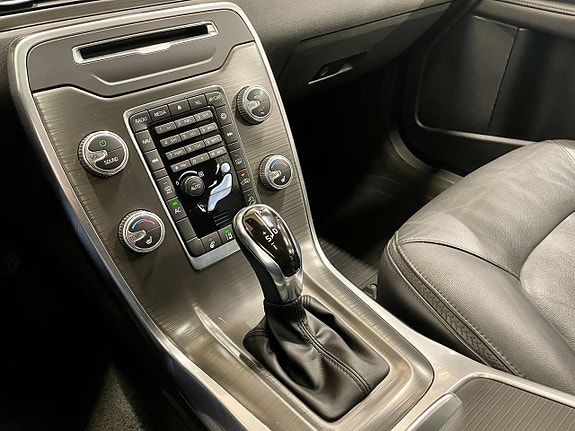 Volvo XC70 19 of 28