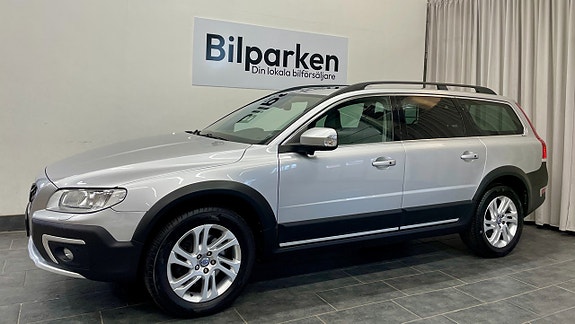 Volvo XC70 2 of 28