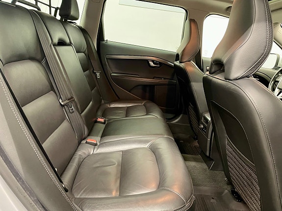Volvo XC70 25 of 28